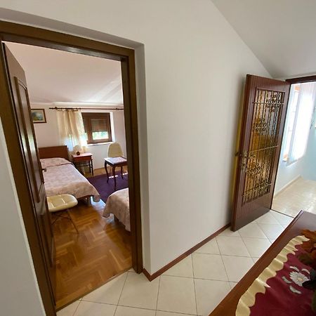 Purple House Apartment Pula Exterior photo